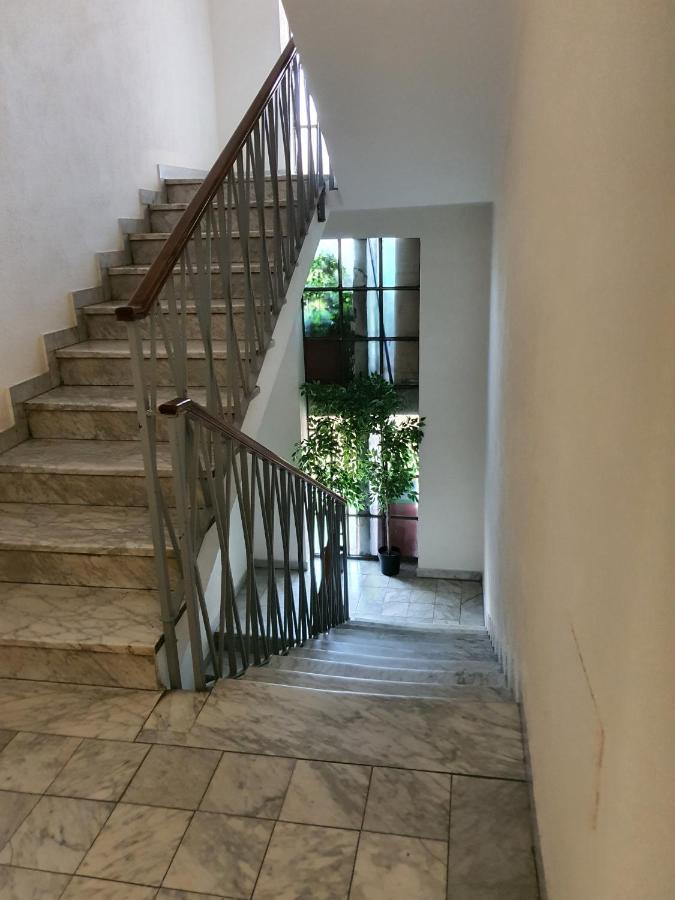 Cristel Apartment - 15 Min Da Milano Cormano Eksteriør bilde