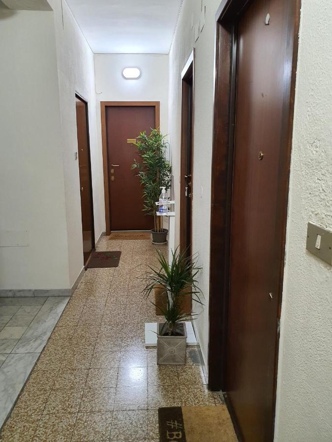 Cristel Apartment - 15 Min Da Milano Cormano Eksteriør bilde